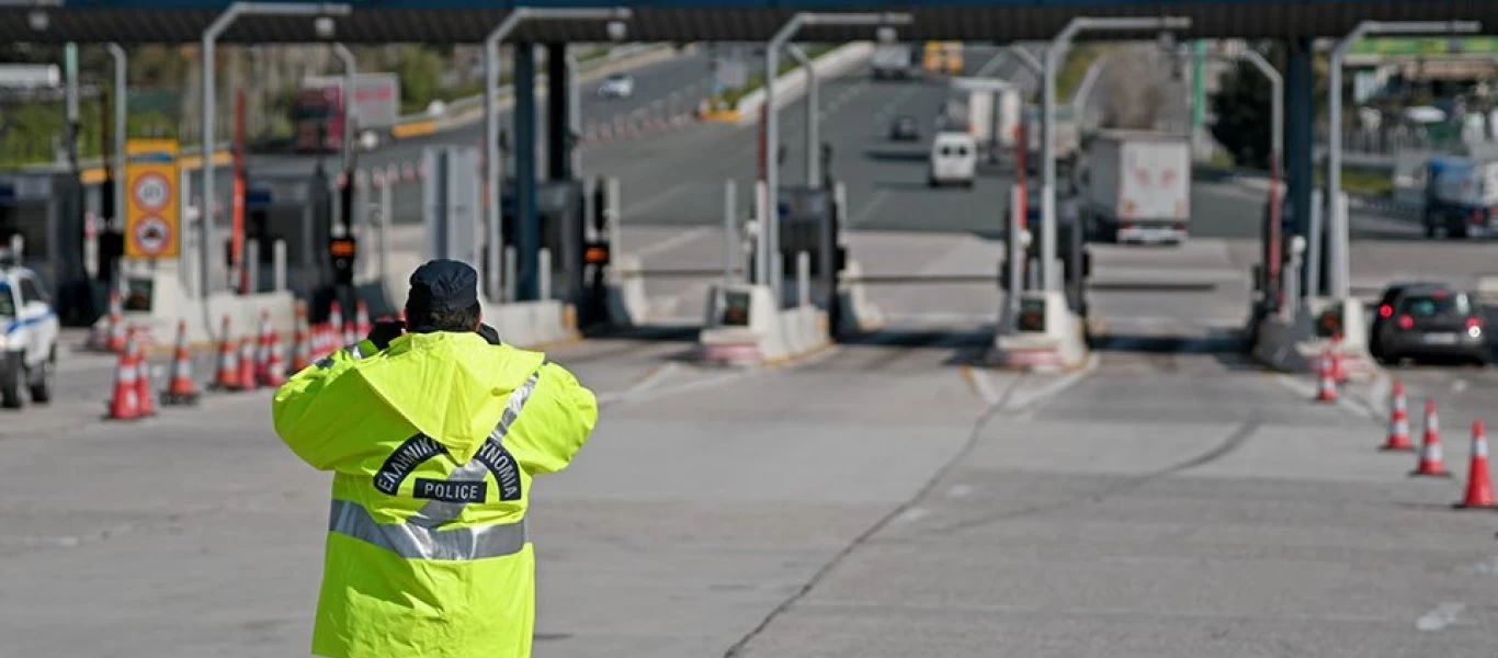 Ν.Θωμαΐδης: «Χρειαζόμαστε ένα μήνα για να μειωθεί το ιικό φορτίο - Πρόωρο να ανοίξουν οι μετακινήσεις το Πάσχα»